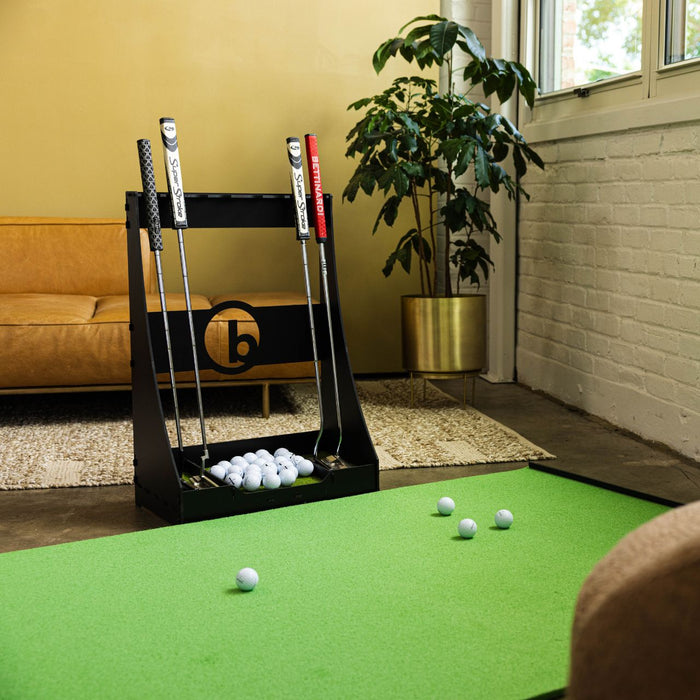 Putter stand and tour quality putting mat at home