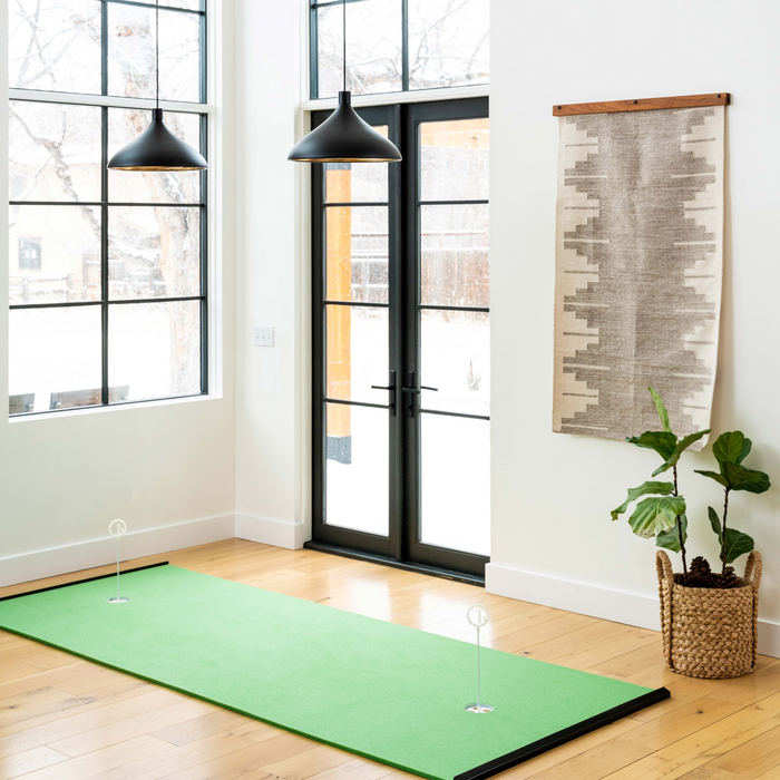 How do I pick the indoor putting green that's right for me?